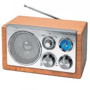 FM/AM-радио "Ретро"; 22,6х15,6х13 см; дерево, металл FM/AM-радио "Ретро"; 22,6х15,6х13 см; дерево, металл