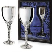Бокалы для вина; 23,5х12х27,5см; D=7,3см, H=19 см; посеребренный металл Бокалы для вина; 23,5х12х27,5см; D=7,3см, H=19 см; посеребренный металл